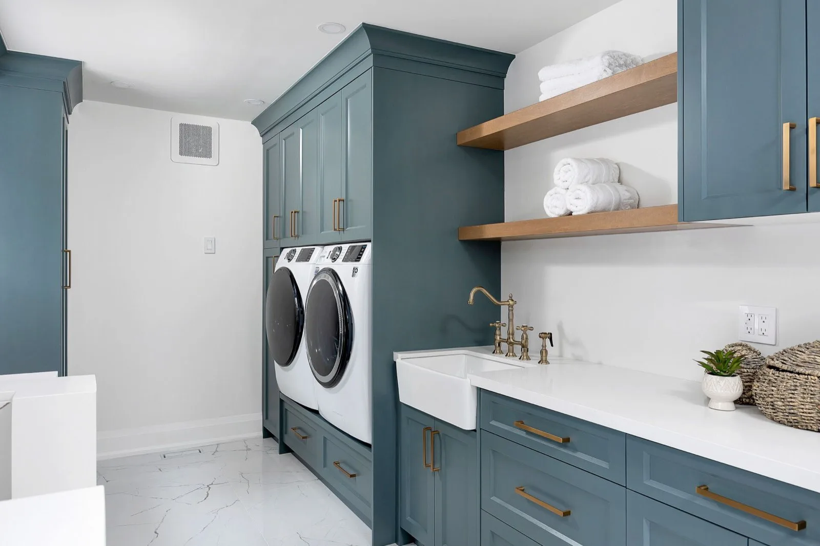 Bathroom Vanities & Storage — Canada Elite Build Group