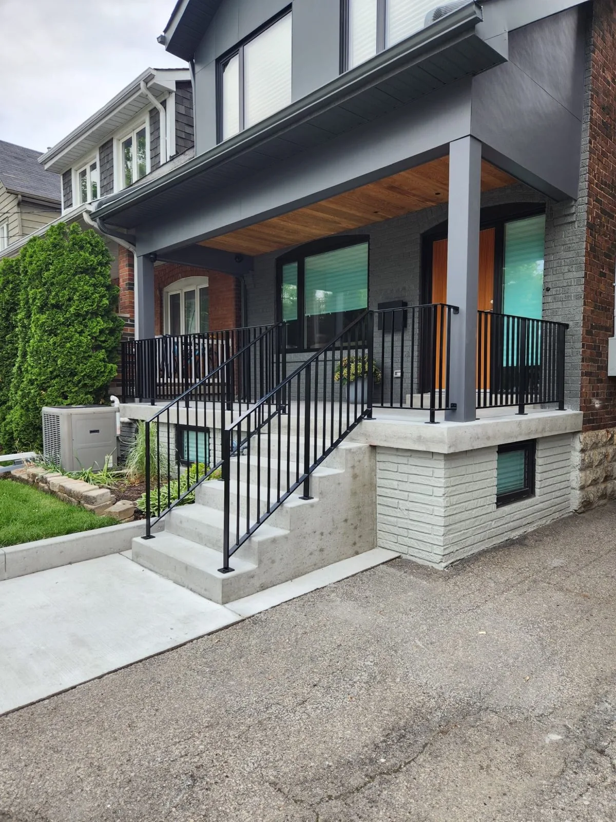 Exterior Railings — Canada Elite Build Group