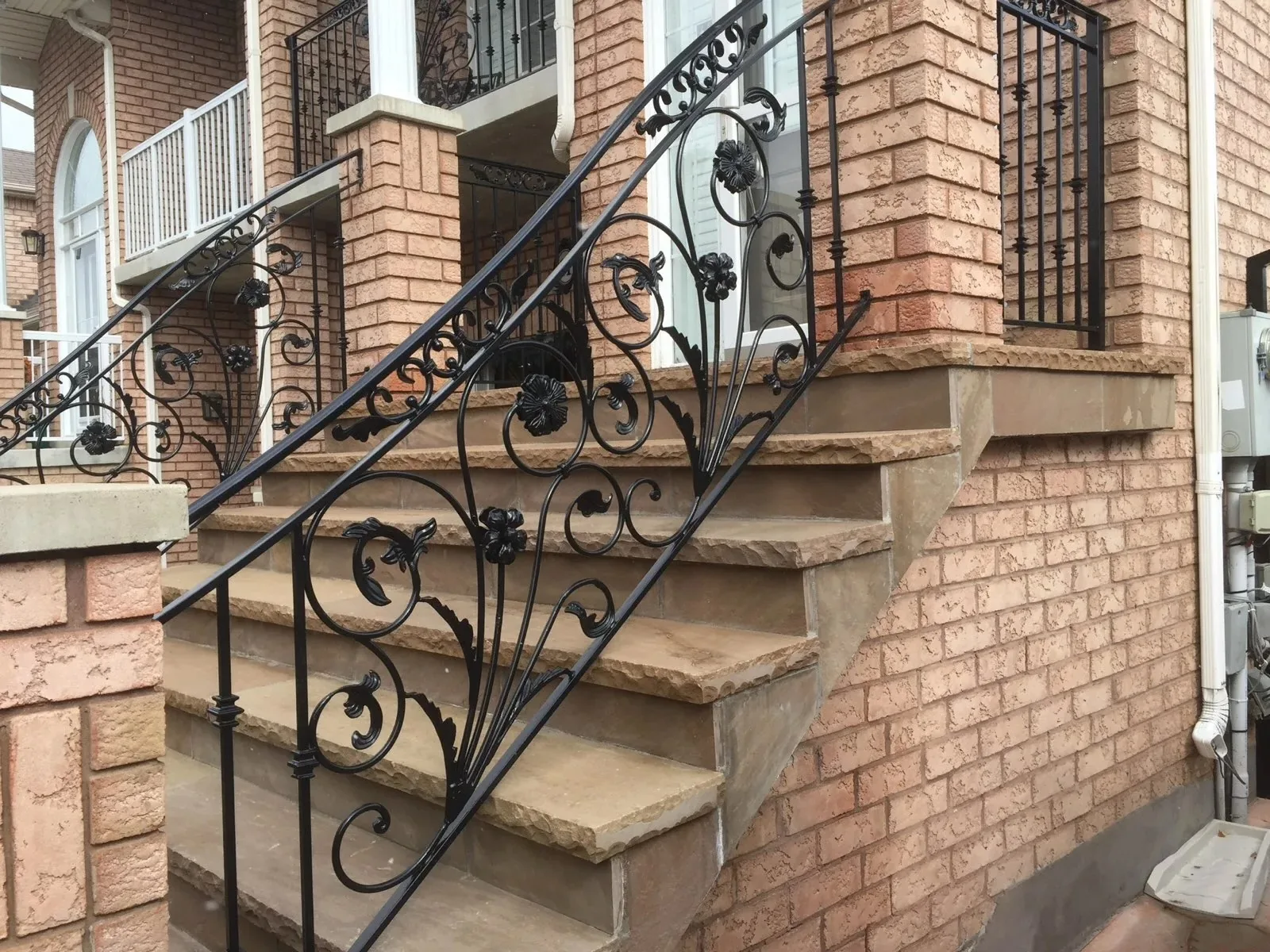 Exterior Railings — Canada Elite Build Group