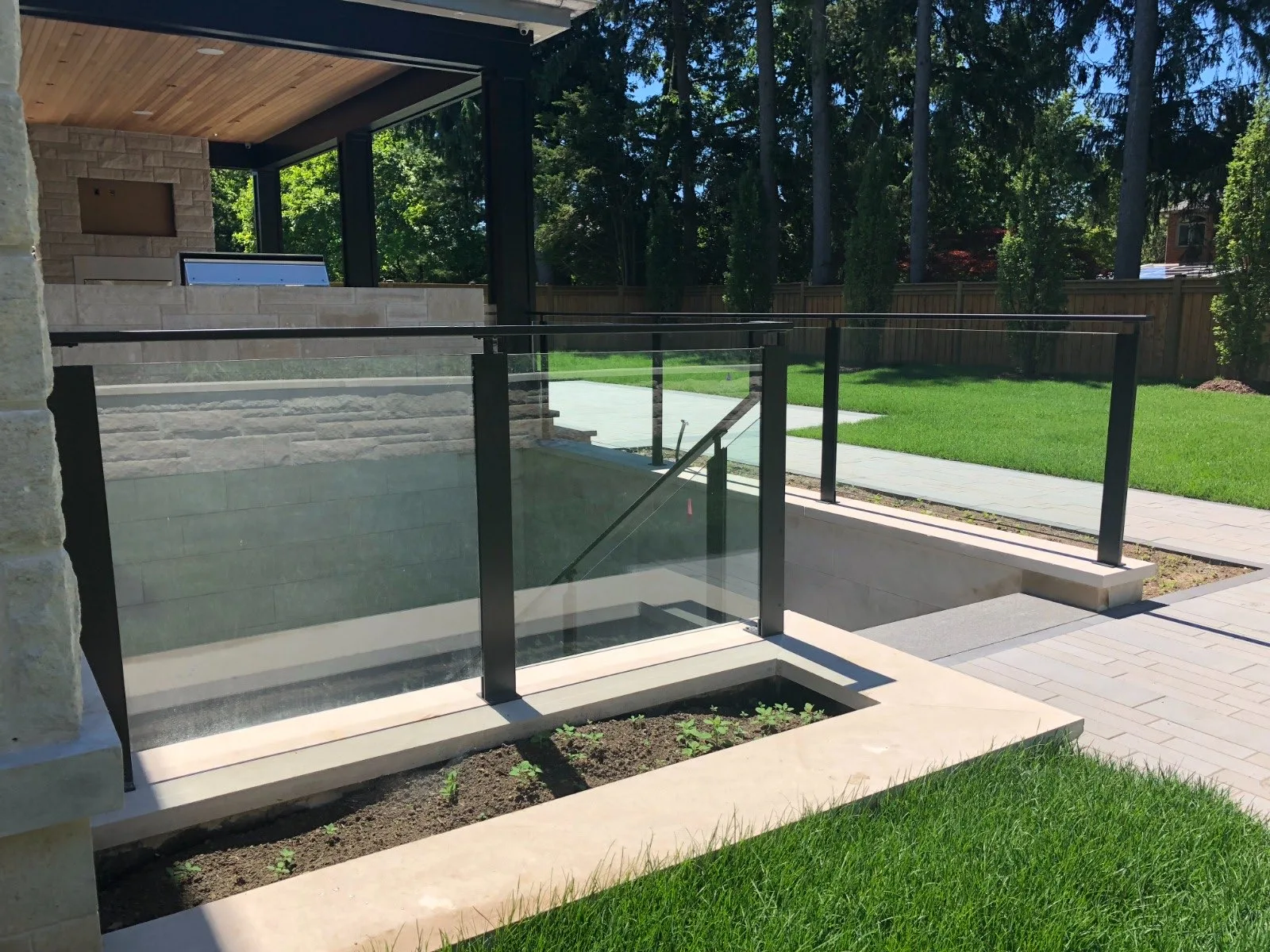 Exterior Railings — Canada Elite Build Group