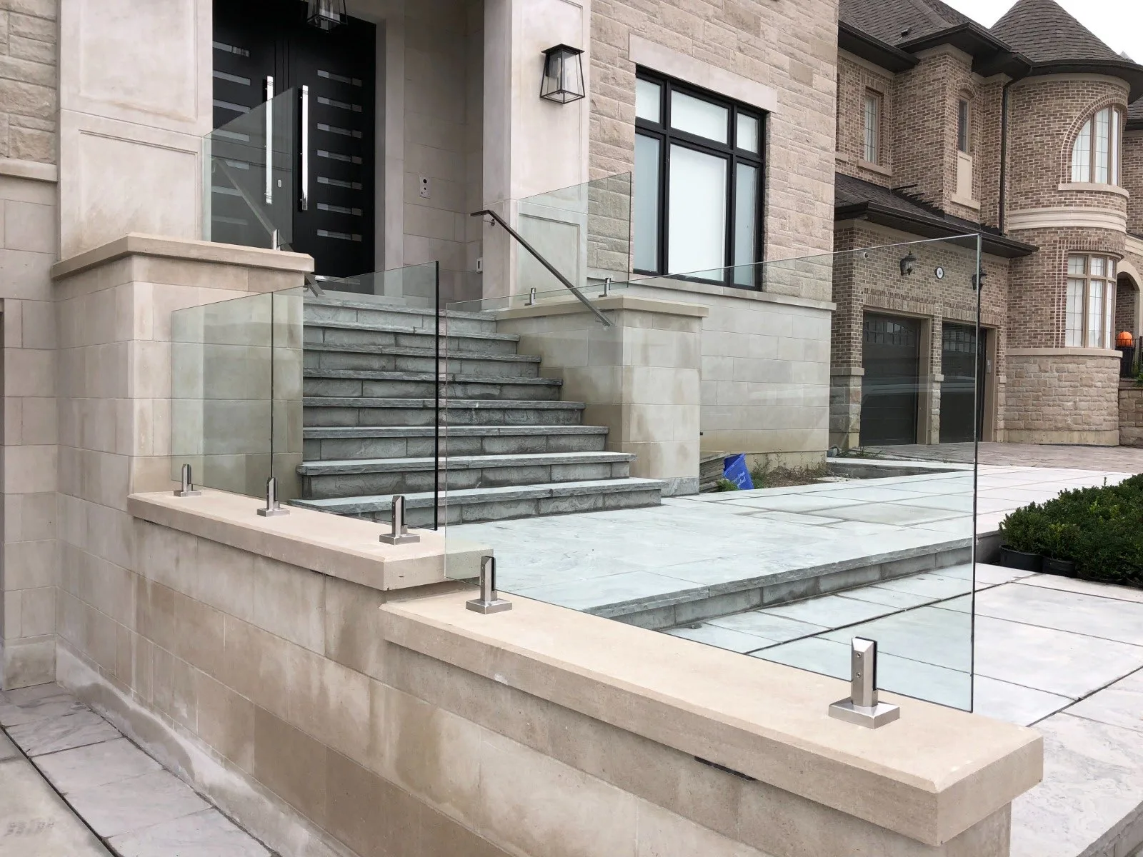 Exterior Railings — Canada Elite Build Group