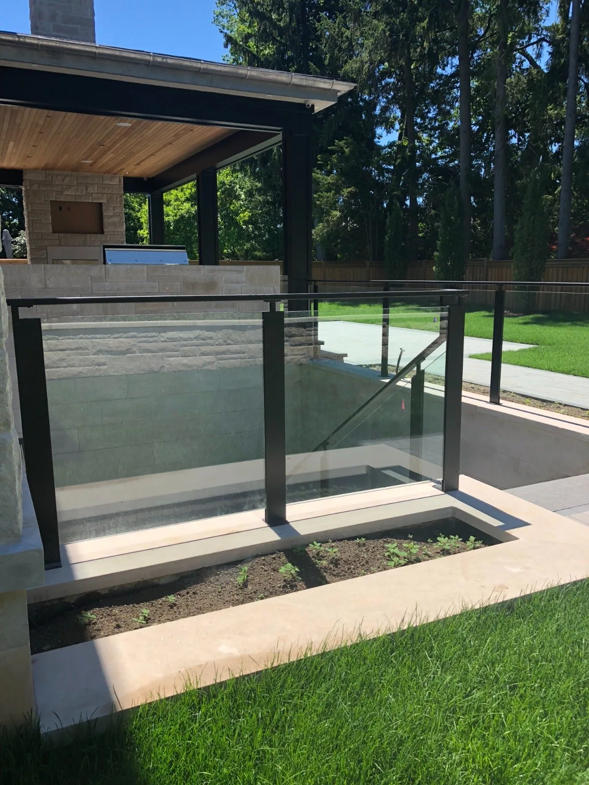 Exterior Railings — Canada Elite Build Group