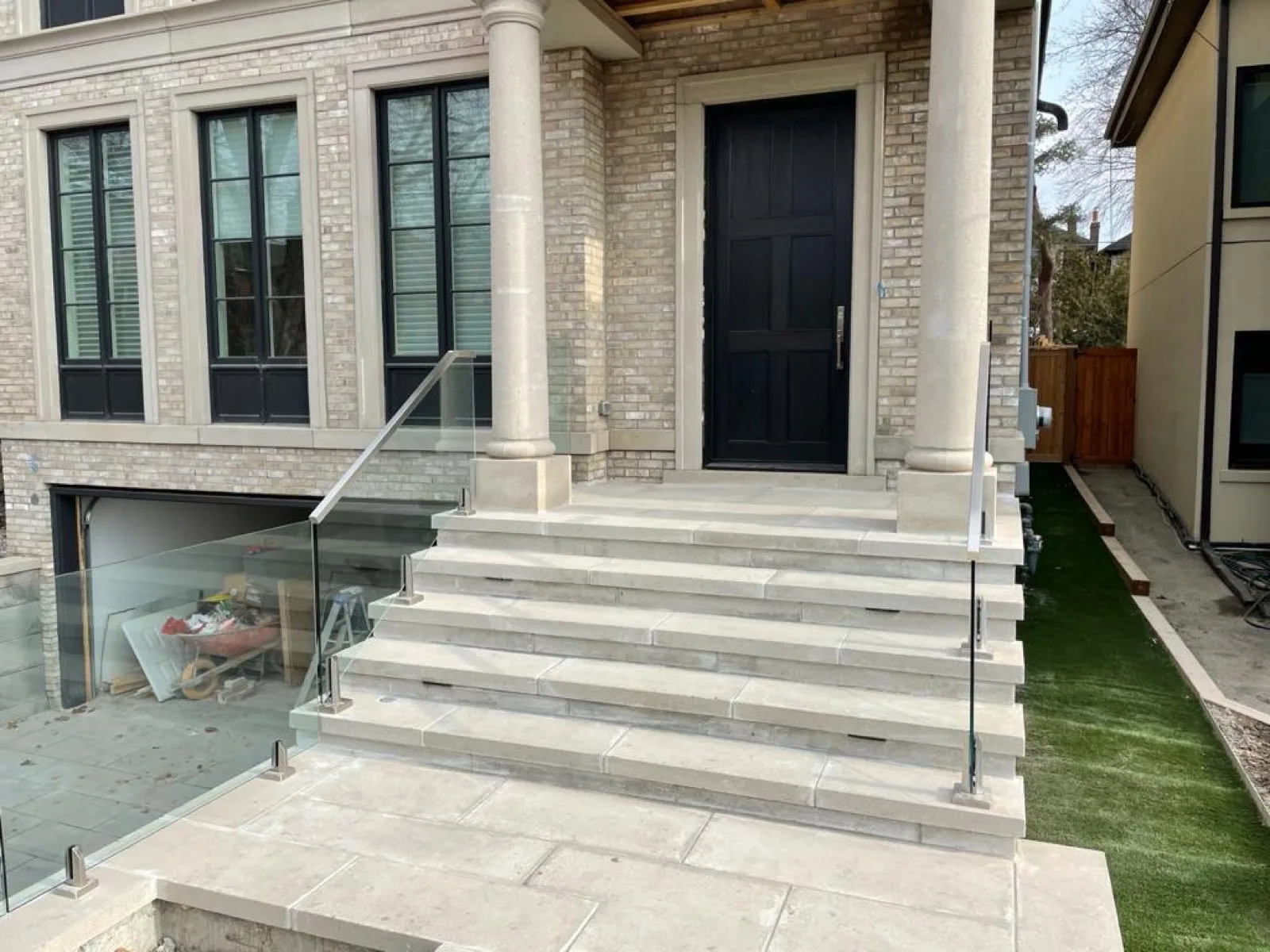 Exterior Railings — Canada Elite Build Group