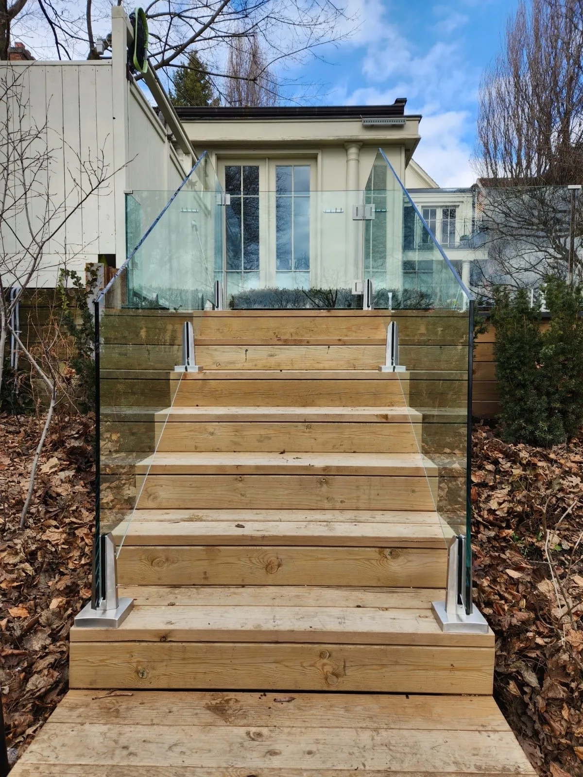 Exterior Railings — Canada Elite Build Group