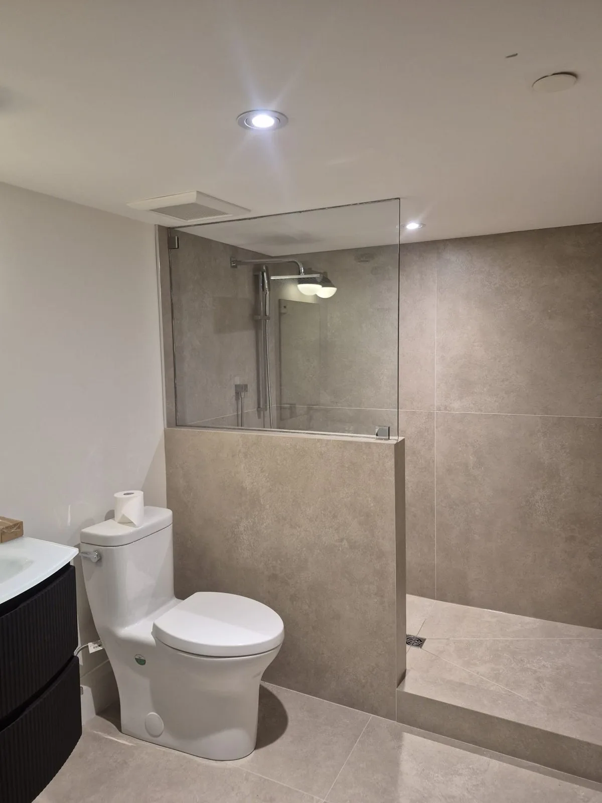 Interior Railings — Canada Elite Build Group